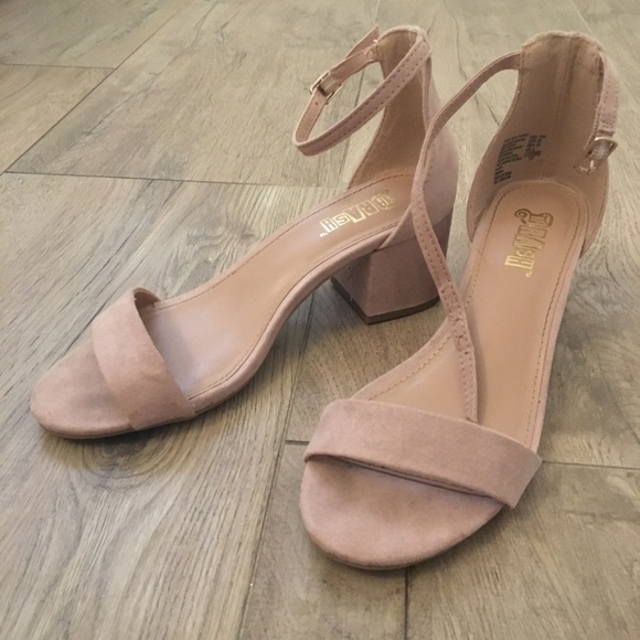 Brash blush pink heels - Picture 4 of 5